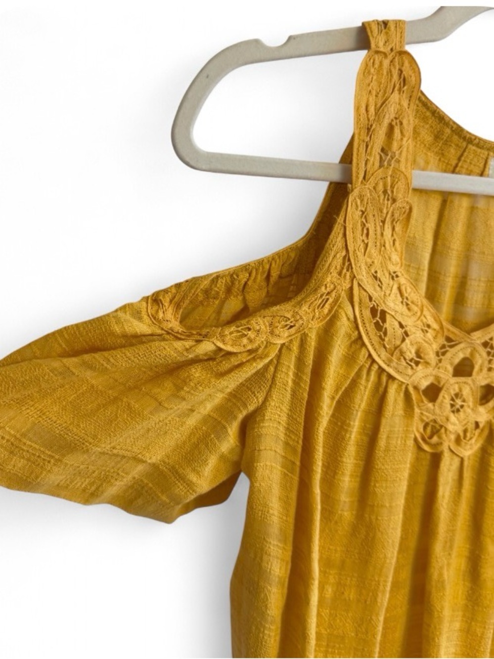 Max Studio Yellow Cold Shoulder Top Size Small - Picture 6 of 15